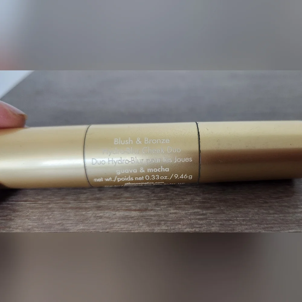 StilaBlush & Bronze Hydro-Blur Cheek Duo Guava & Mocha